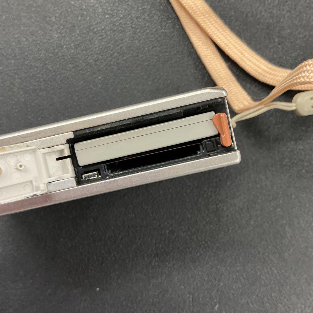 P3130 Canon IXYDigital 7.1メガピクセルコンパクトカメラ