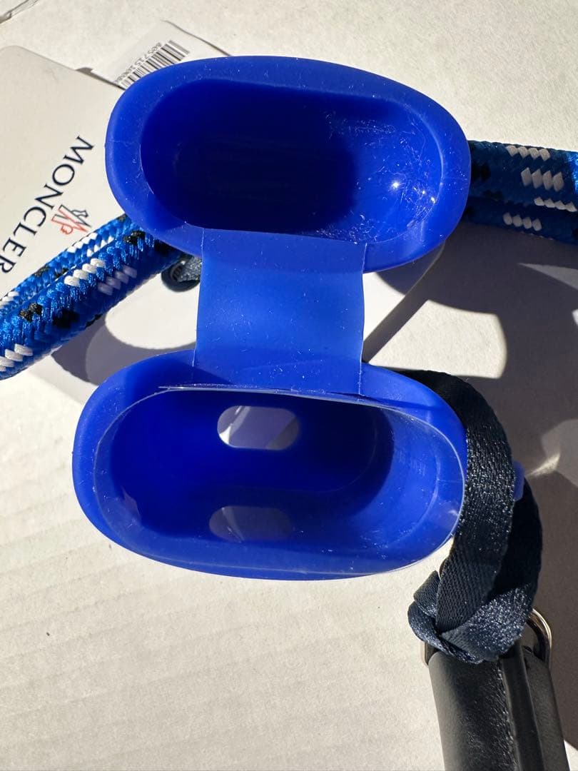 MONCLER Airpods ケース シリコンケース 青 新品 モンクレール