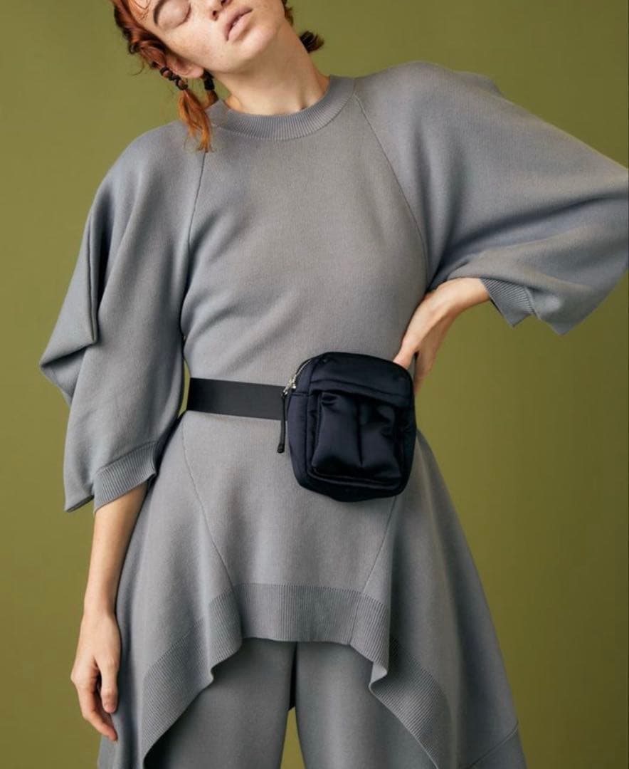 最終値下げ　ENFOLD サテンウェストポーチ　ネイビー