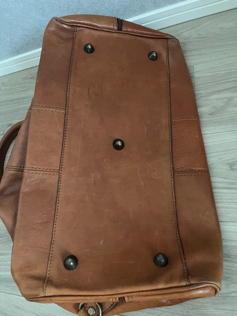 【、】イタリア製　革ボストンバッグ