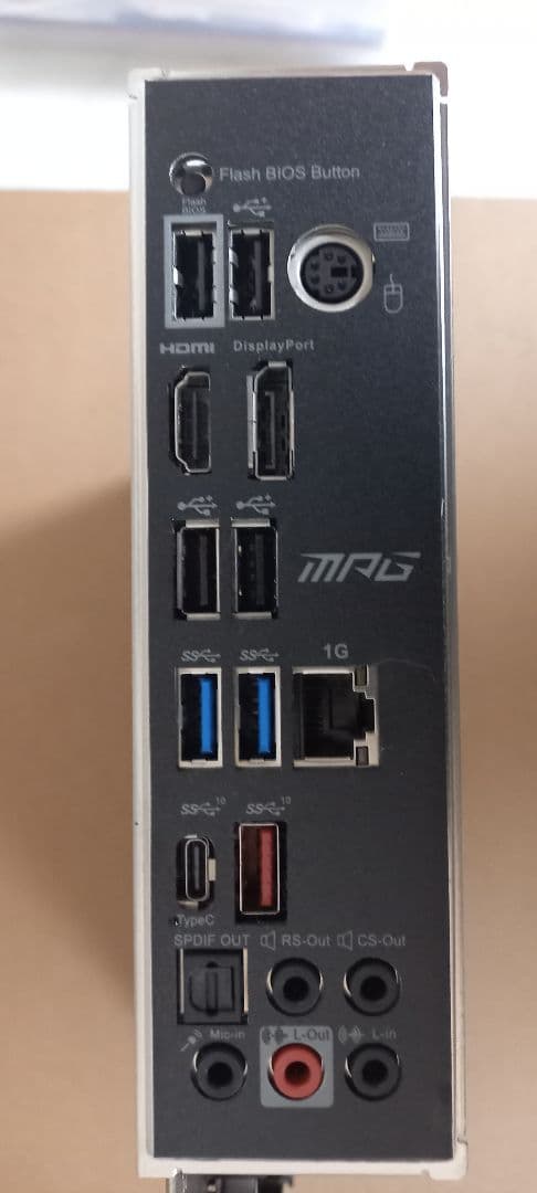 AMD Ryzen 5 5600X、MSI B550 GAMING PLUS