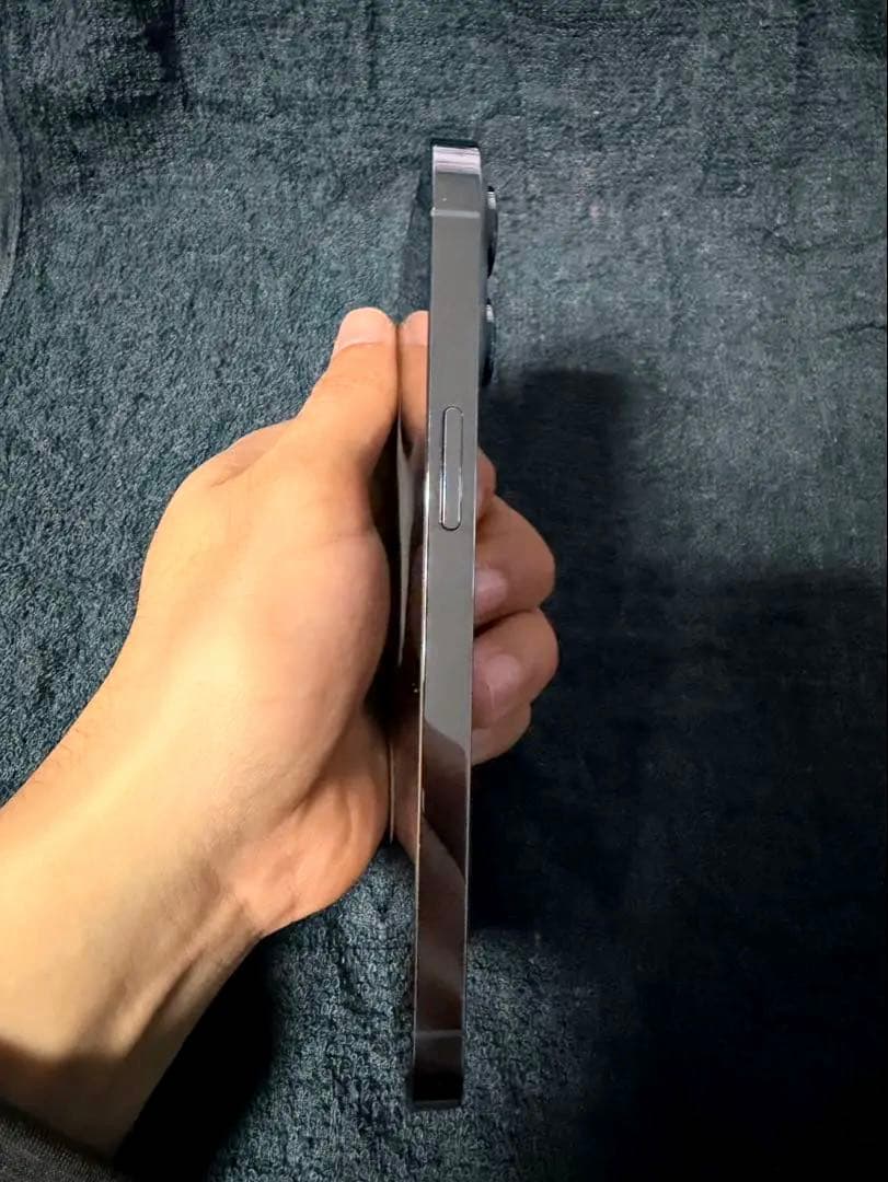 Apple iPhone 13 Pro シルバー