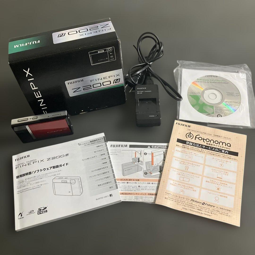 FUJIFILM 富士フイルム FinePix Z200fd レッド ブラック