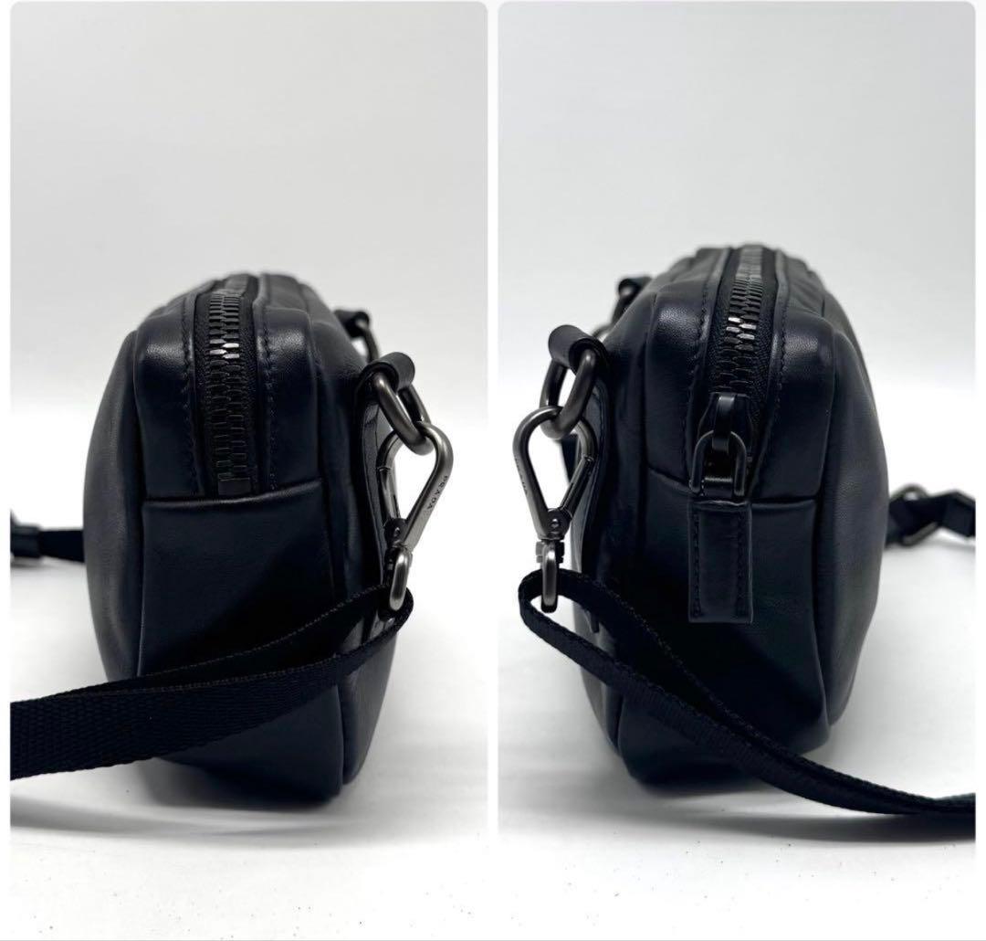 【未使用に近い】プラダ ショルダーバッグ レザー 黒