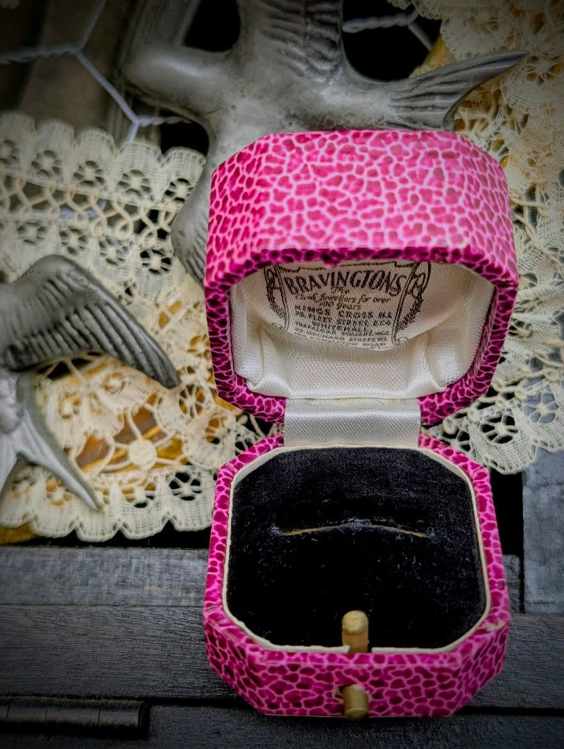 超メルカリ市限定✨️レア✨英国アンティーク リングケース