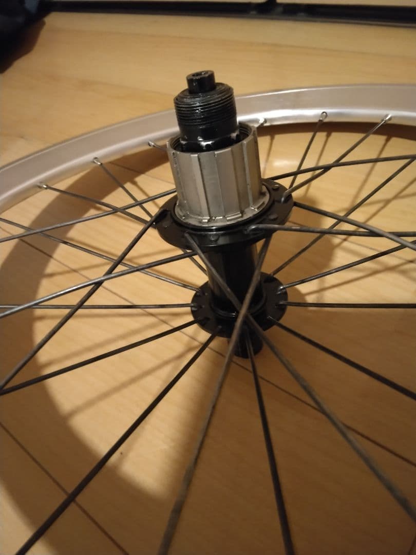 kinetix pro20インチ406 　金澤輪業カプレオライトハブ135mm