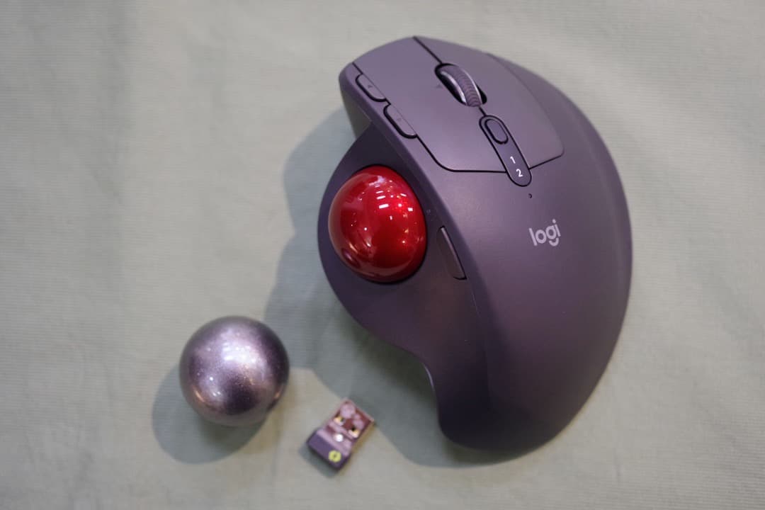 logicool MX ERGO S（赤玉+シルバー）