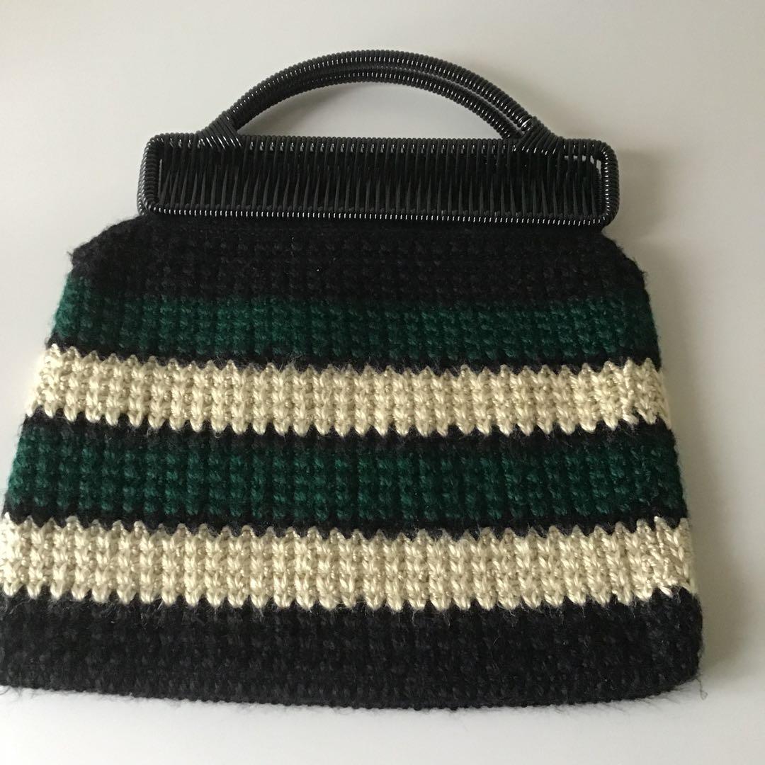 最終価格にお値下げしました！　MARNI(マルニ) クロシェニットハンドバッグ