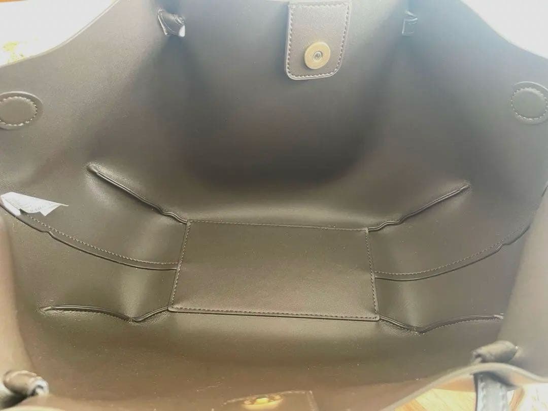 CHARLES & KEITH カルラ　【12/16までお値下げ中】