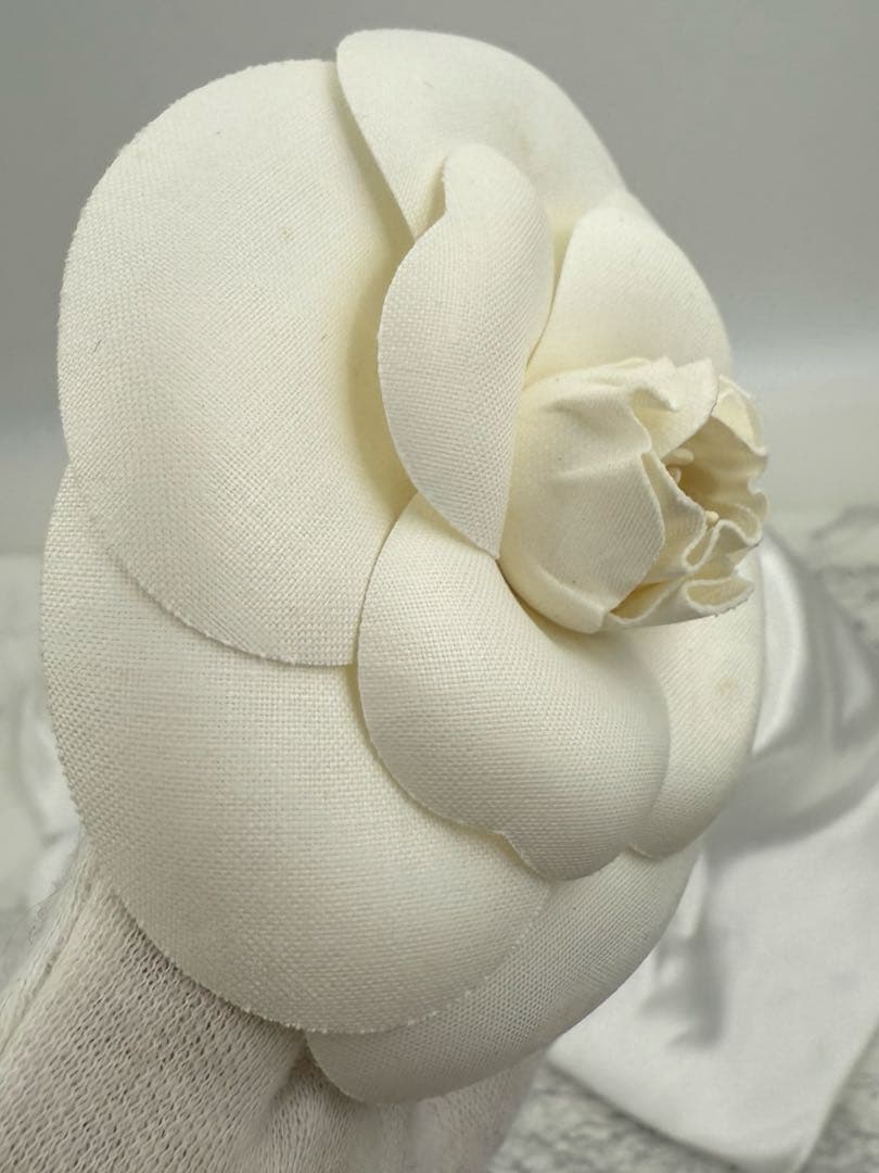 CHANEL シャネル カメリア フラワー コサージュ ブローチ　箱付　豆あり