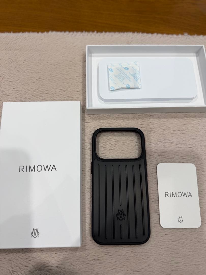 RIMOWA リモワ iPhone17 pro ケース 正規品 美品