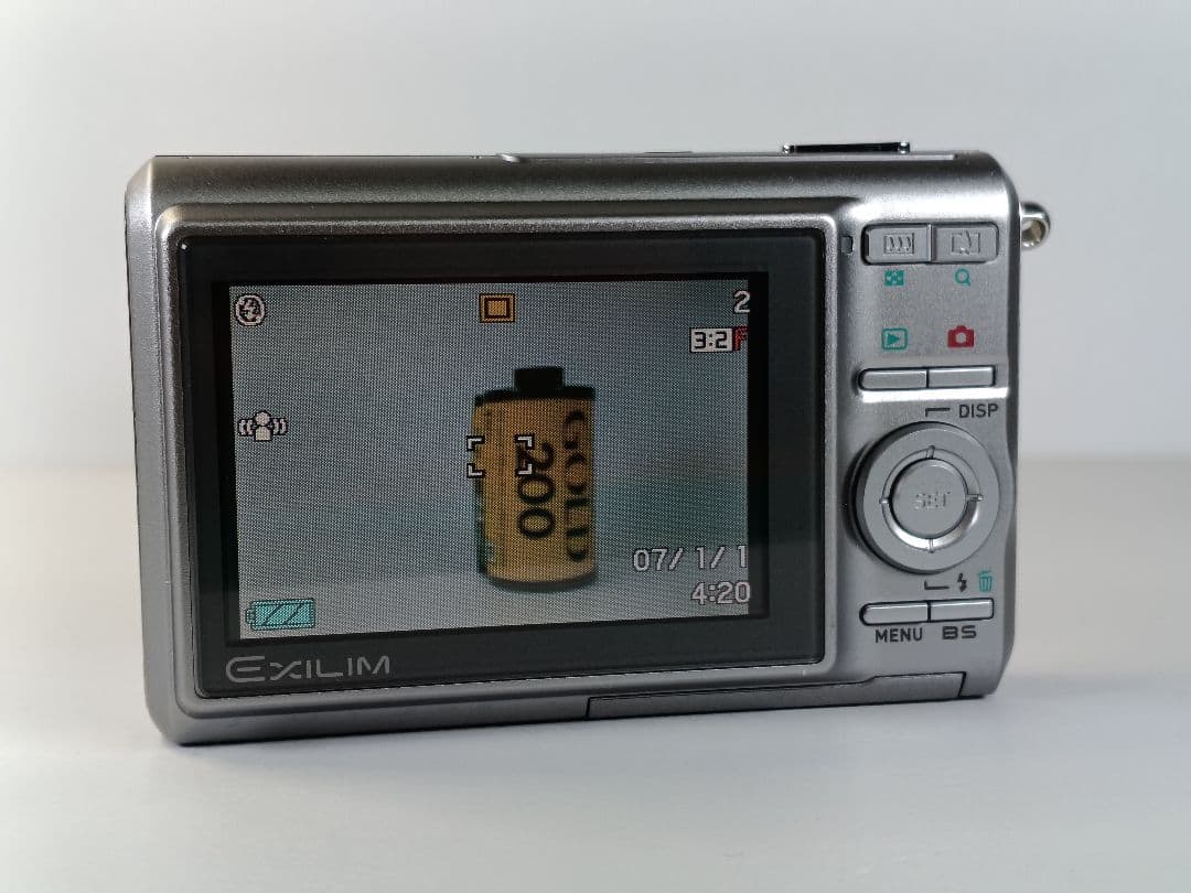 【美品】カシオ EXILIM EX-Z75 デジカメ 付属品多 バッテリー新品