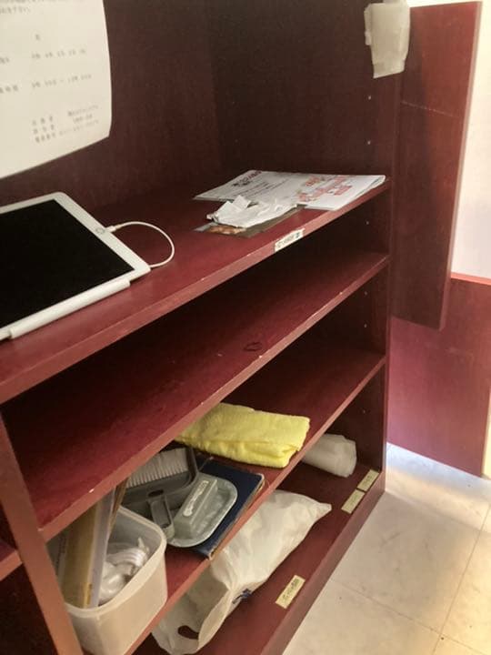 木製ショーケース3台＋吊棚1台