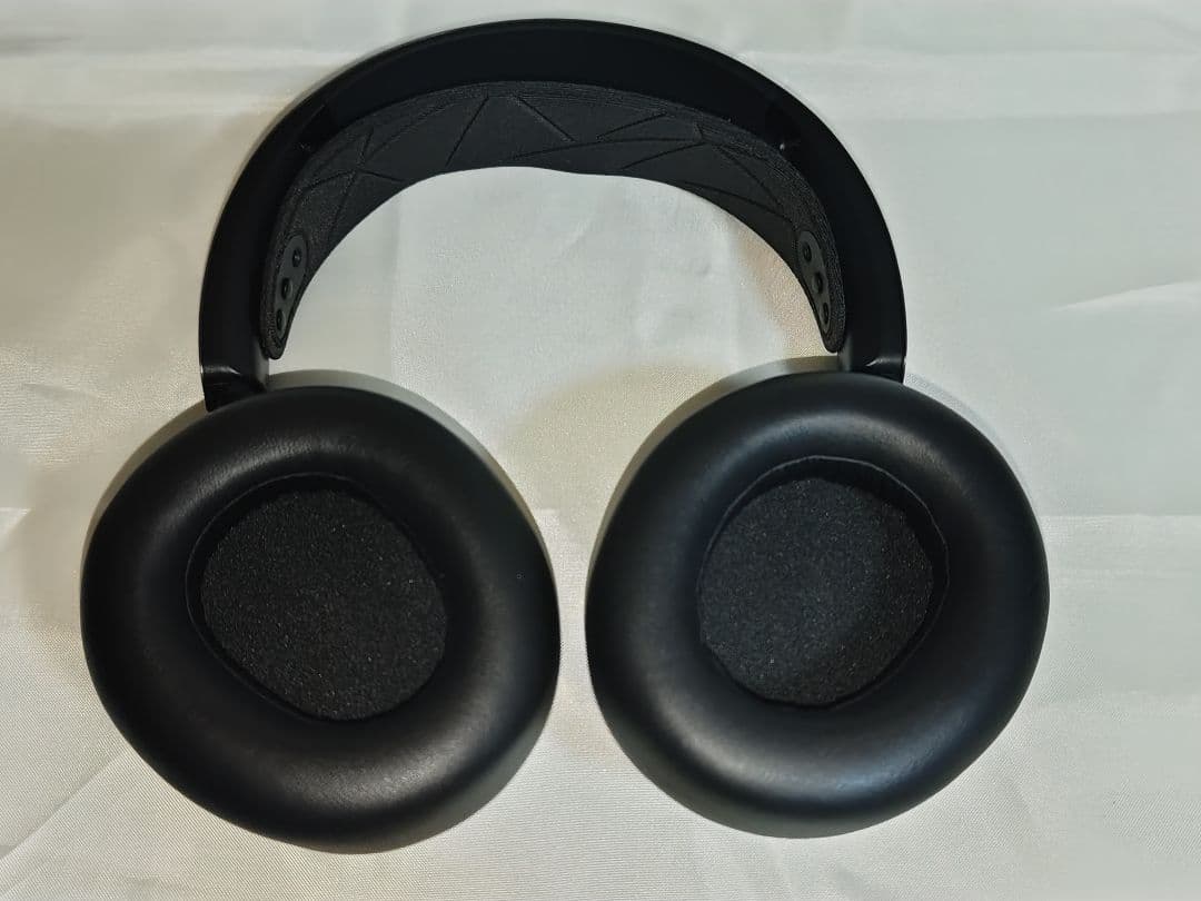 SteelSeries Arctis Nova Pro Wireless+パッド