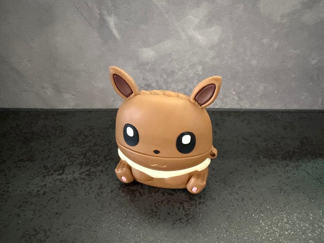 【美品】AirPods Pro 本体+付属品完備+ポケモン イーブイのケース付き