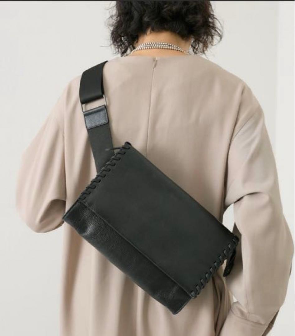 新品ear PAPILLONNER／柄ワイドテープショルダーバッグ／ボディバッグ