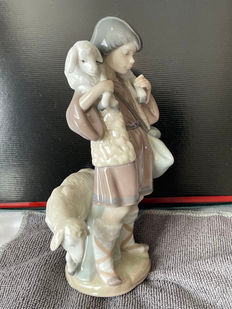 LLADRO リヤドロ 5485『羊飼いの少年』
