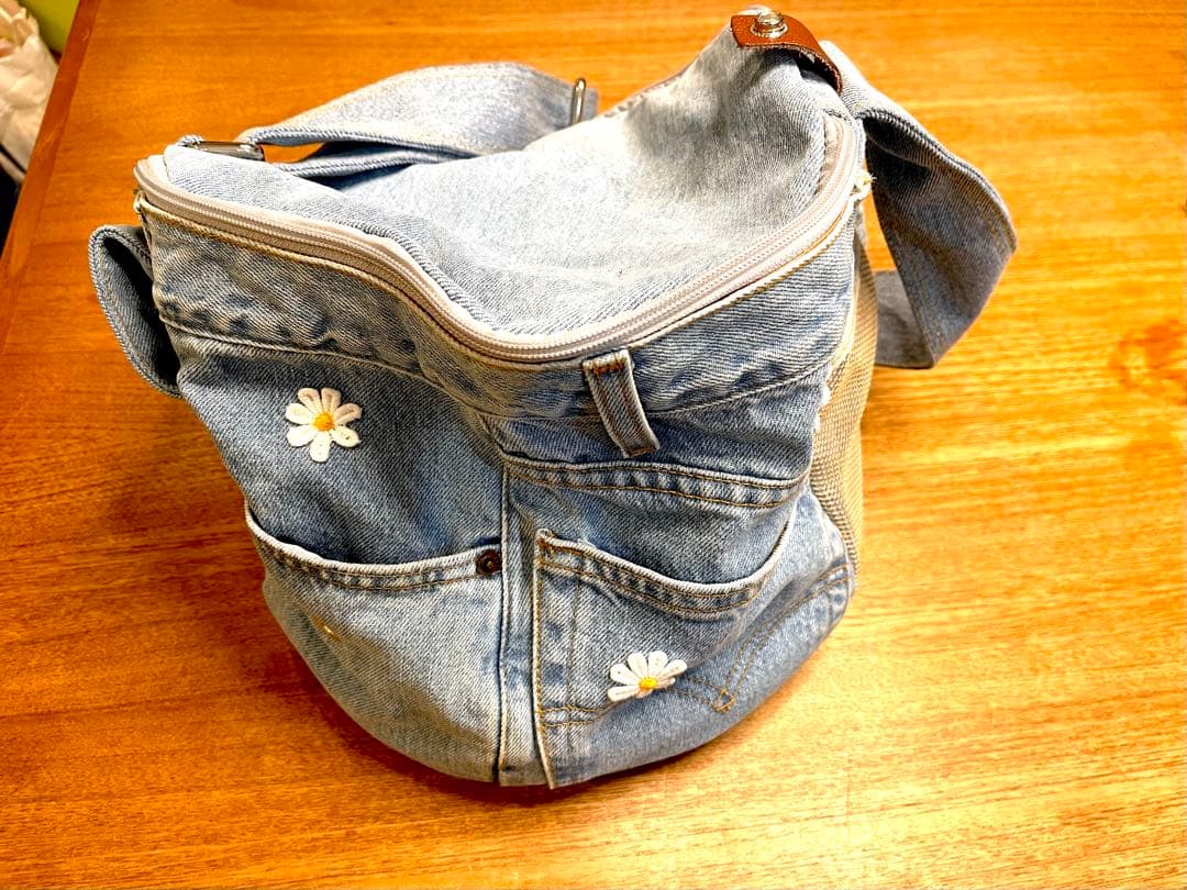 ルシアンエサヨ　デニムタンブール TMサイズ マーガレット小型犬用キャリーバック