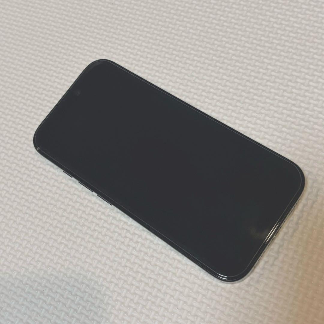 専用出品　Apple iPhone16pro 128GB ブラックチタニウム