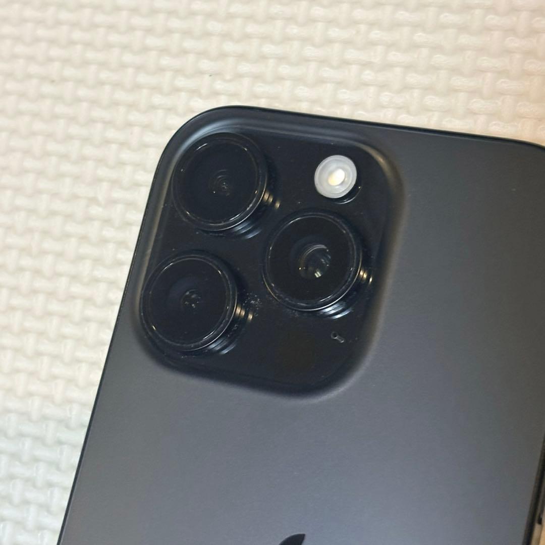 専用出品　Apple iPhone16pro 128GB ブラックチタニウム