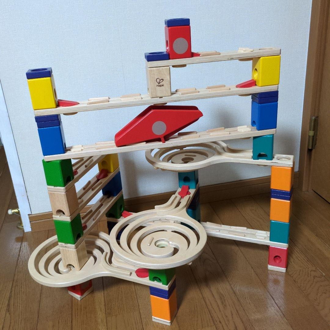 ボーネルンド クアドリラ ツイスト&レールセット　ボールキャッチャー付き