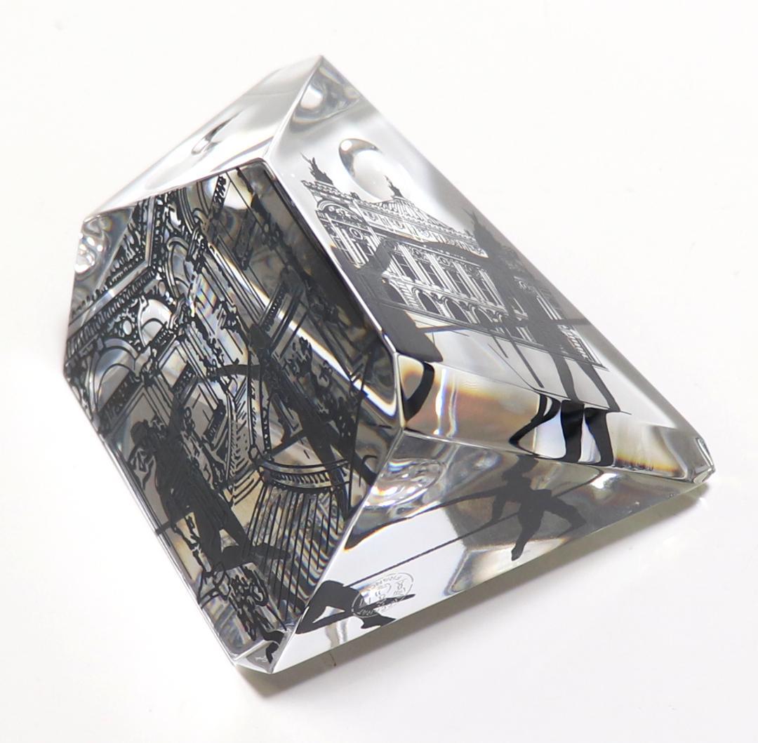 バカラ 珍品 大型9面体 ペーパーウェイト 宮殿でバレエする男女 月と太陽 置物