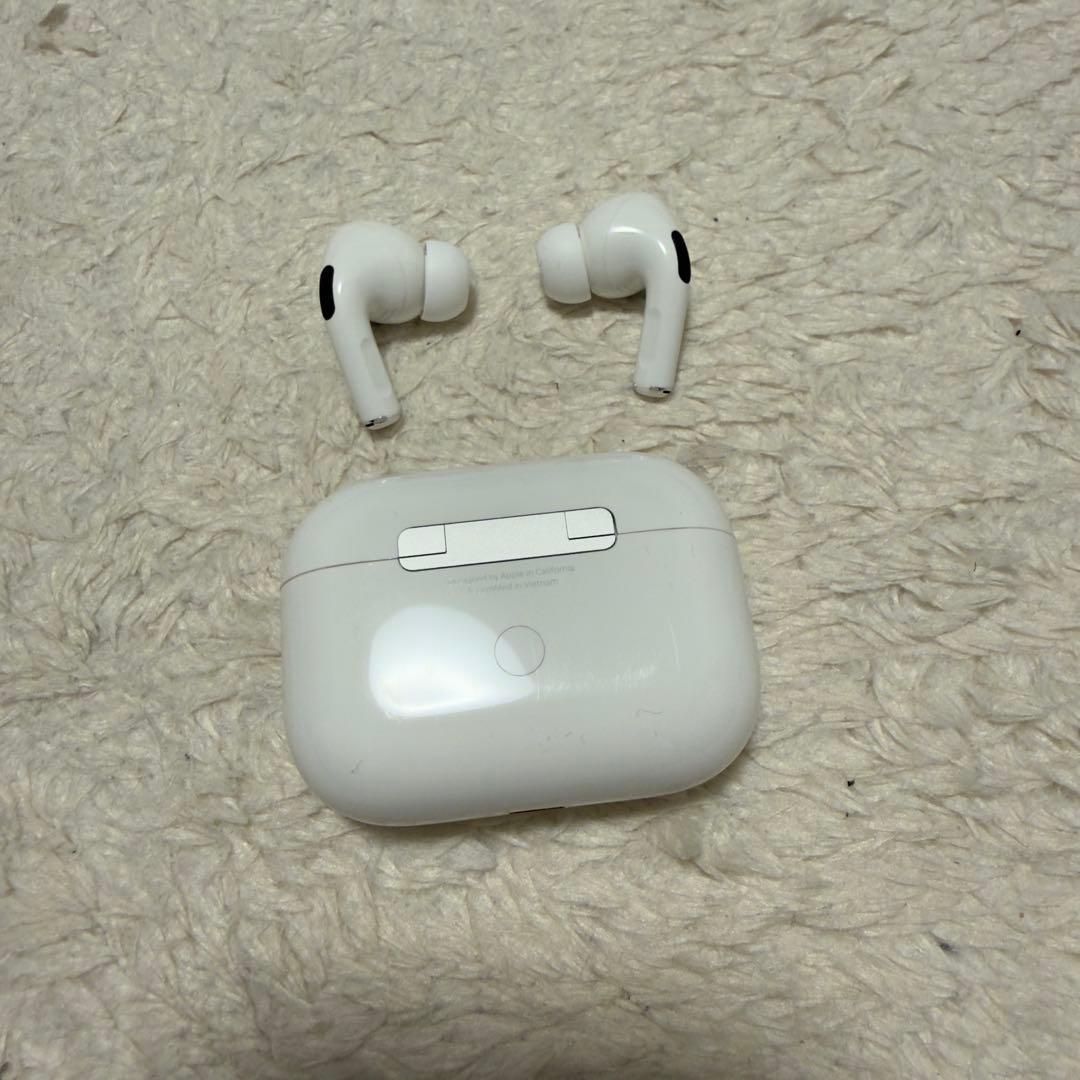 Apple AirPods Pro MagSafe充電ケース付き
