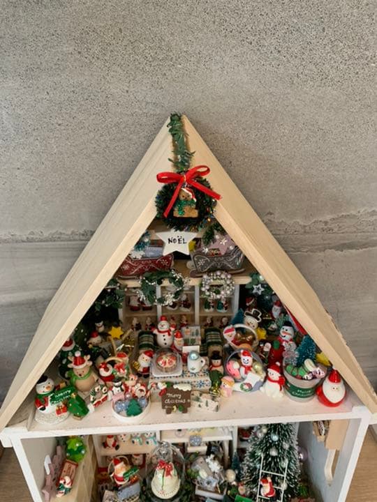 ドールハウス　ミニチュアクリスマスショップへようこそ