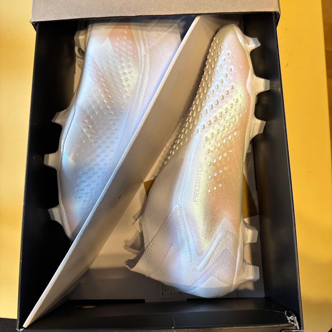 シューズ PREDATOR ACCURACY+ FG