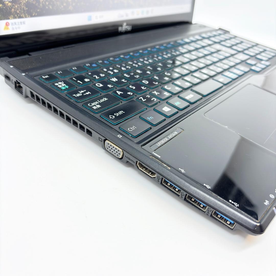 ノートパソコン Corei7 SSD メモリ16GB Windows11 A34