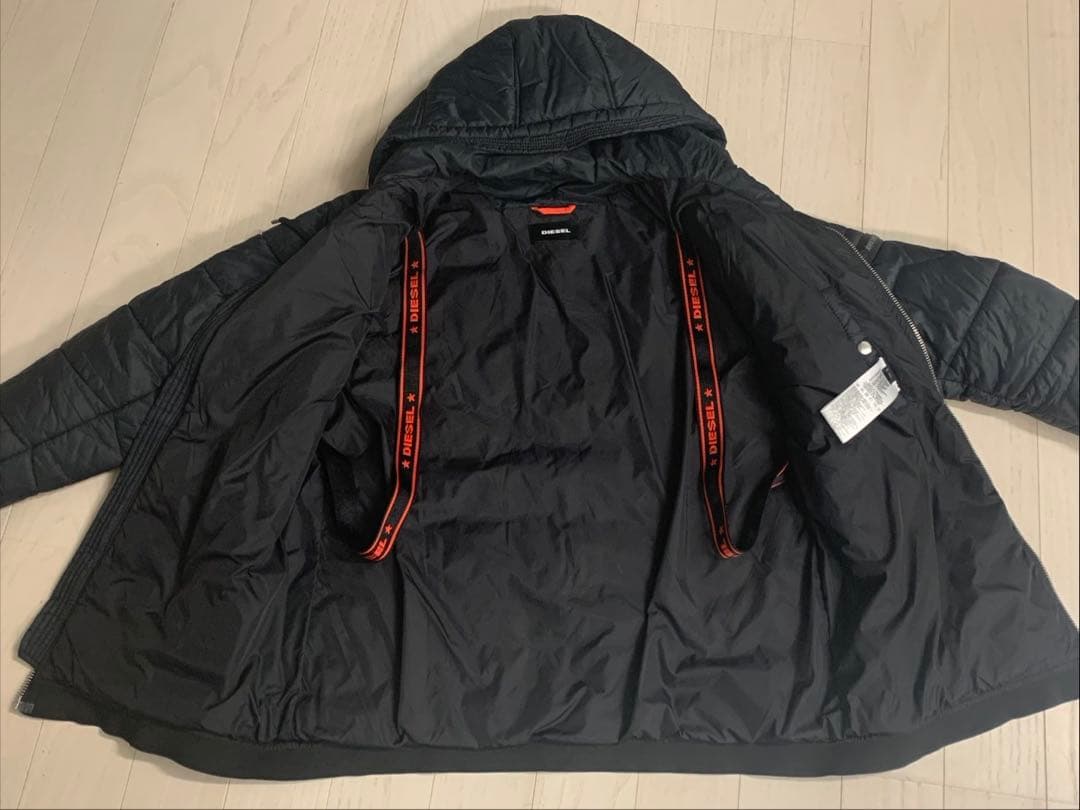 DIESEL 男性用　XL 美品　黒 キルティング ダウンジャケット