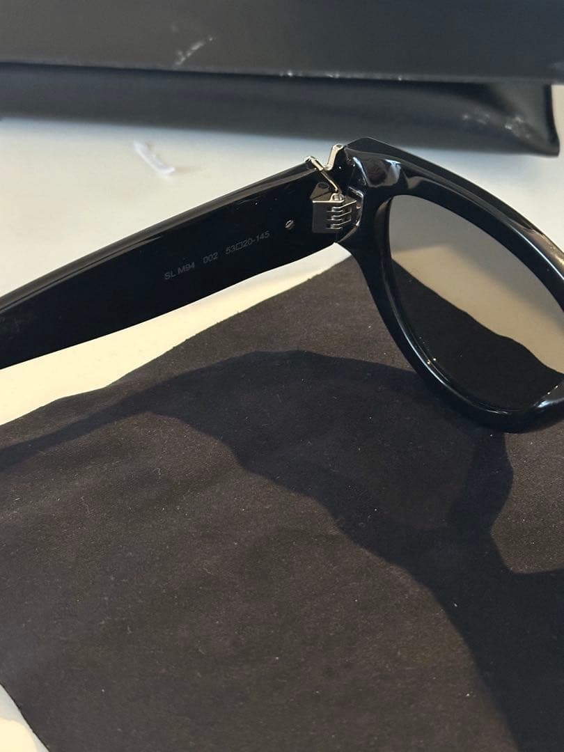 Saint Laurent キャットアイ サングラス SL M94 ケース付き