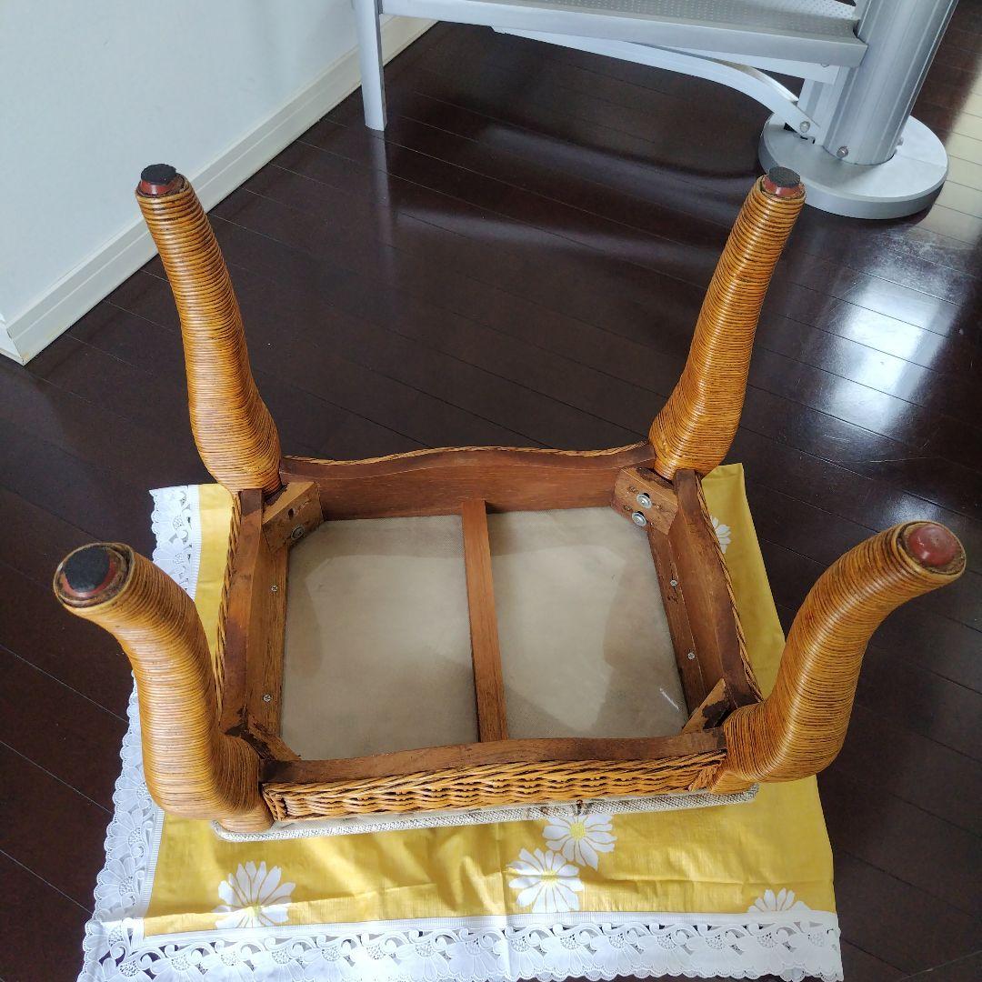 美品です!ラタン 籐 アンティーク 猫脚 ジャガード スツール オットマン 1脚