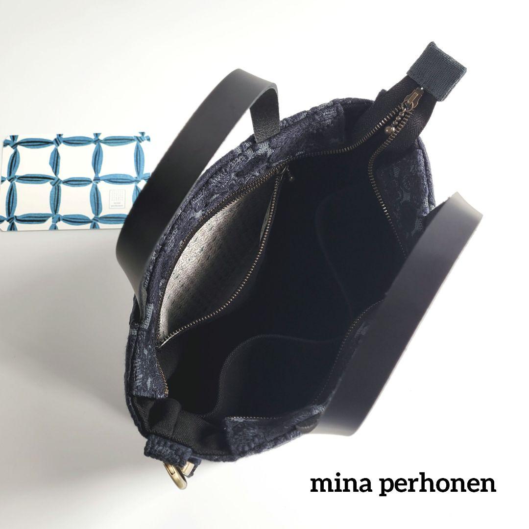 ミナペルホネン　ファスナー楕円トート　キーリング付き　smile flower