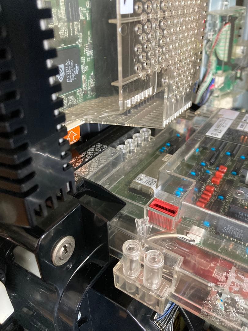 入手困難　怒濤の剣　パチスロ　激レア　実機