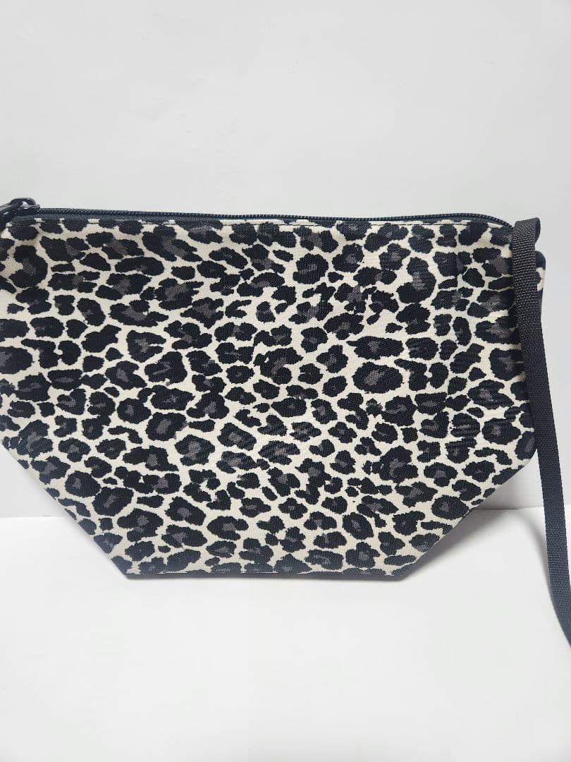 別注 エルベシャプリエ ビッグポシェット パンサーブラン グリーンレーベル