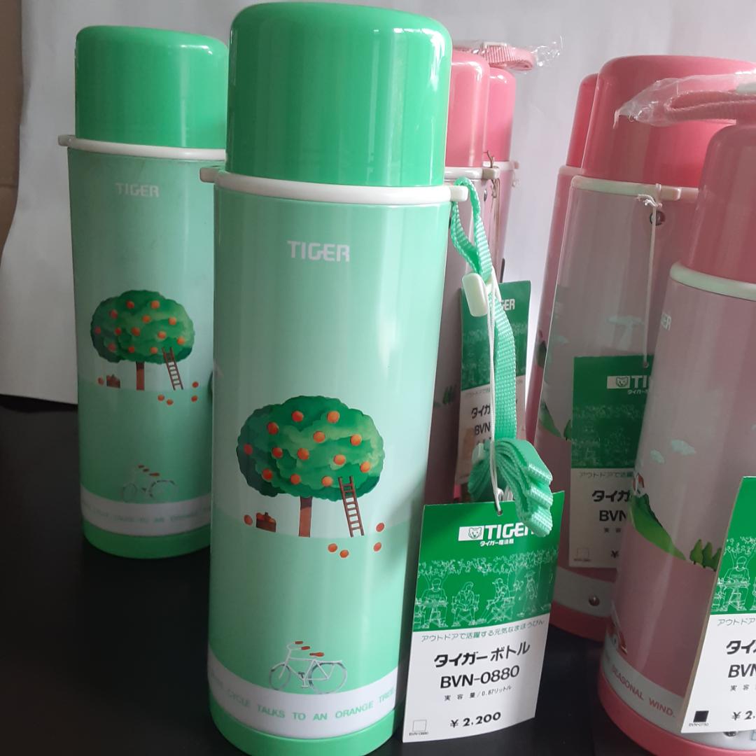 タイガー魔法瓶の水筒 8本