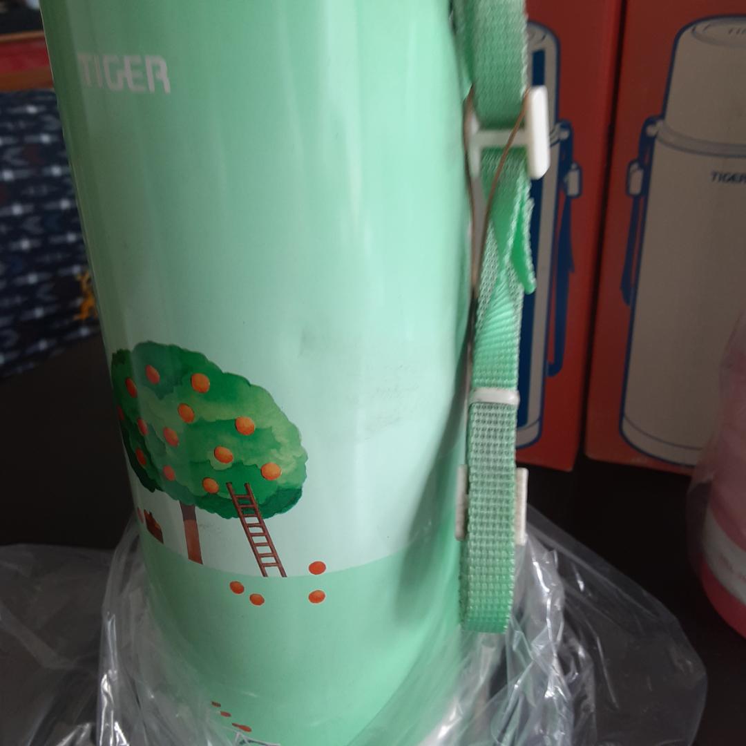 タイガー魔法瓶の水筒 8本