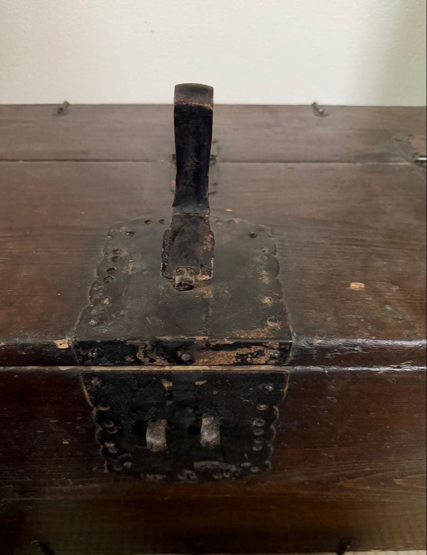 【アンティーク】欧米◆木製のトレジャートランク・Chest