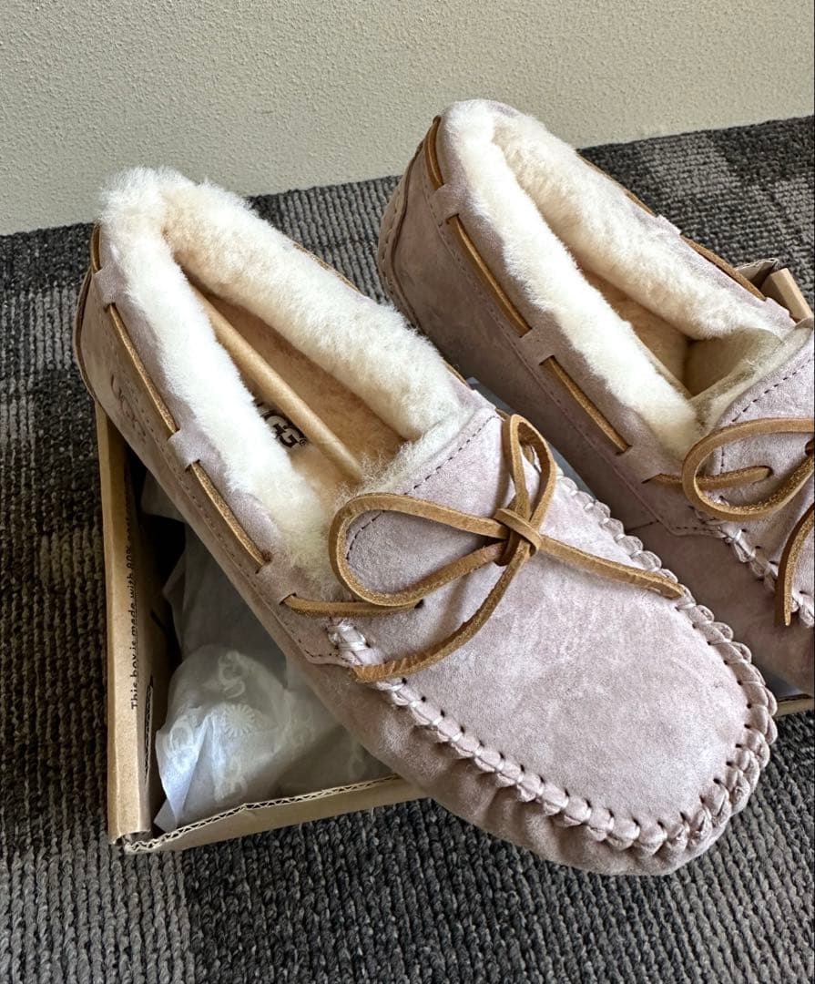 UGG ベージュ スエード モカシン