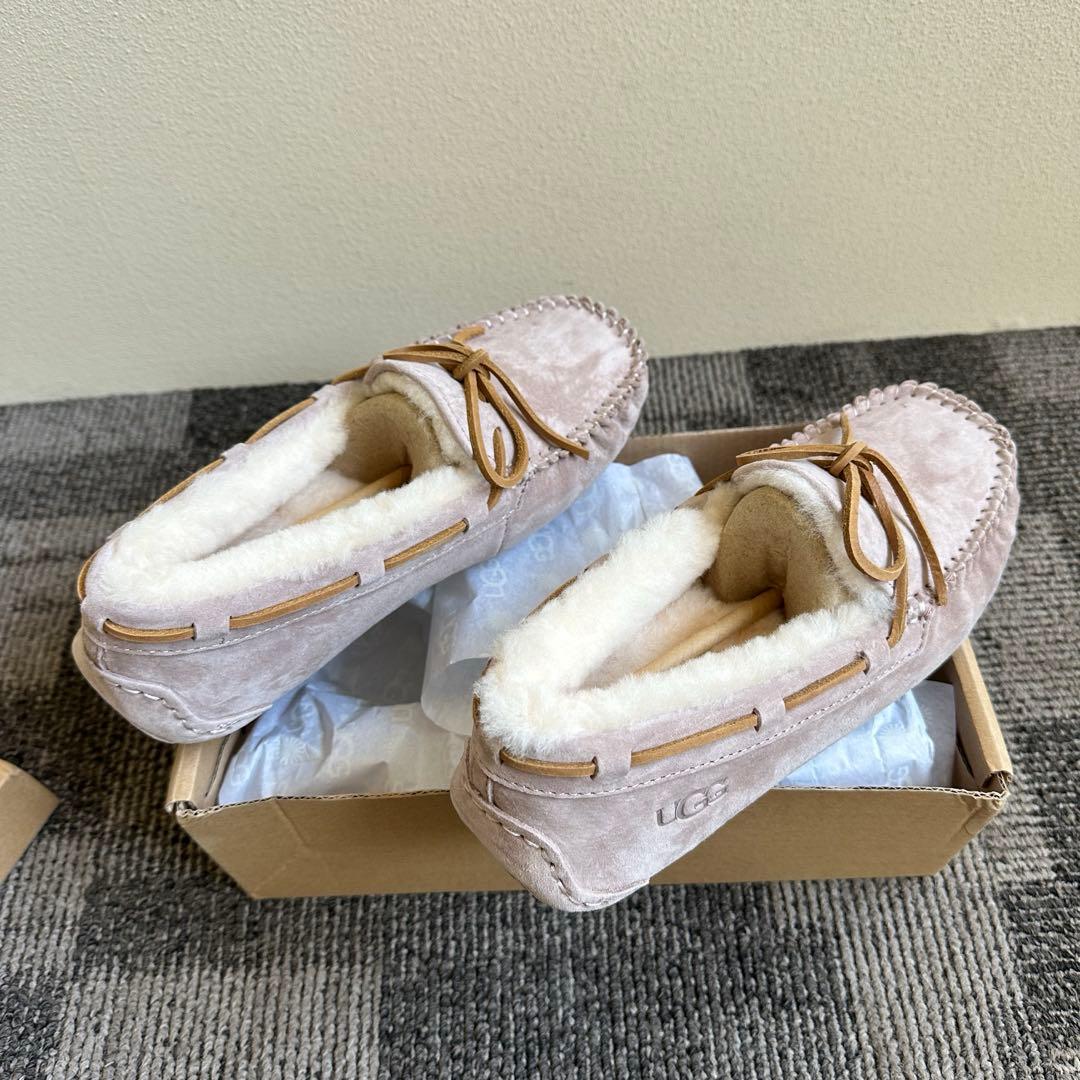 UGG ベージュ スエード モカシン