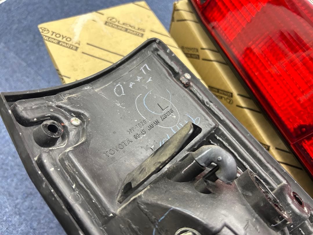 トヨタ製 ランクル70 テールランプ セット 再販 再再販