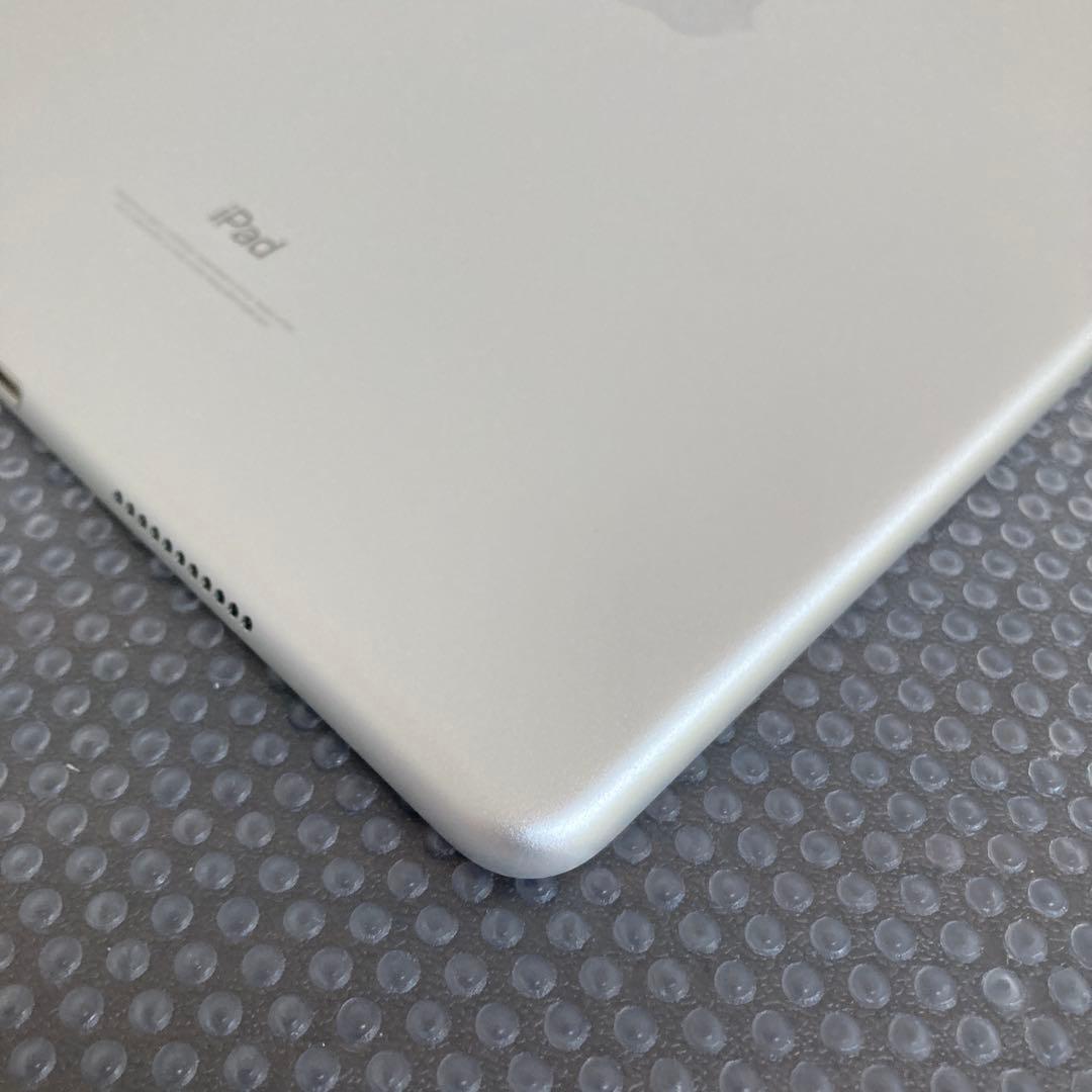 2521 外観美品☆iPad Pro 64GB 10.5インチ SIMフリー☆