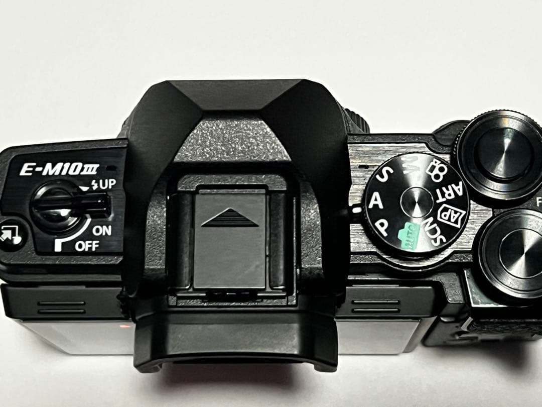 Olympus　OM-D E-M10 MarkIII ボディ・充電器セット