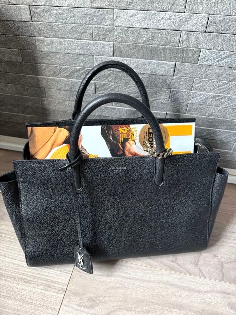 SAINT LAURENT ブラックハンドバッグ