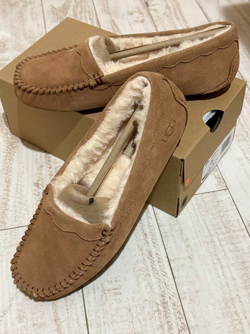 【新品未使用】UGG Scalloped Moc スカラップドモック モカシン