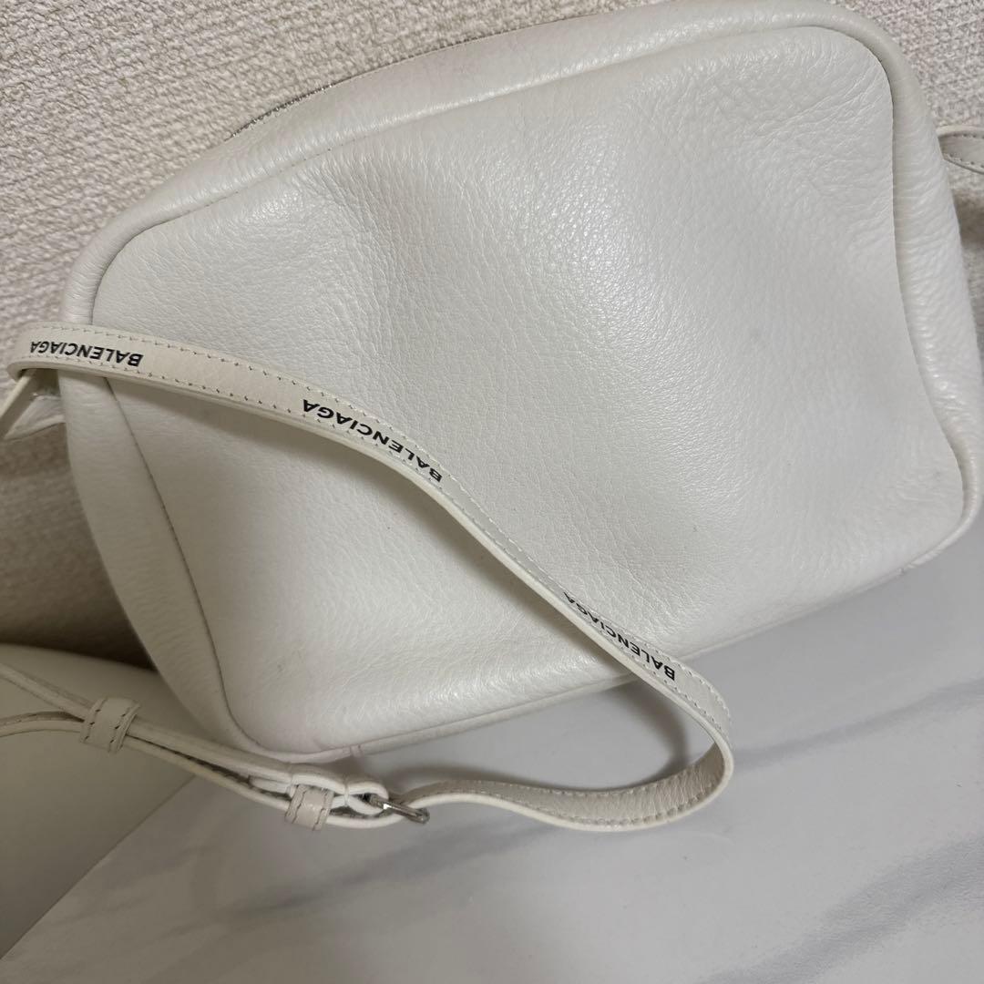 K*t様 BALENCIAGA ホワイトレザー ショルダーバッグ