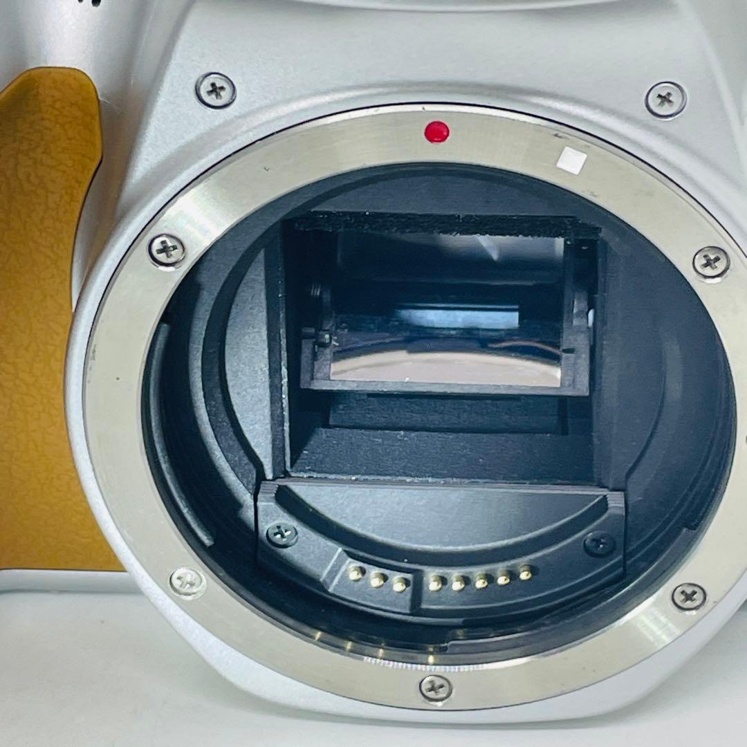 Canon デジタル一眼レフカメラ　EOS Kiss X9 レンズキット