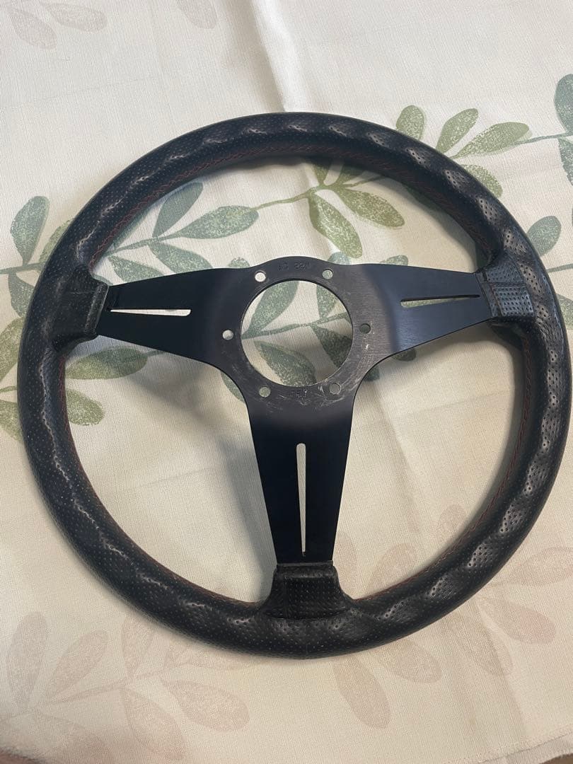 ナルディ　ディープコーン　ステアリング(35パイ)