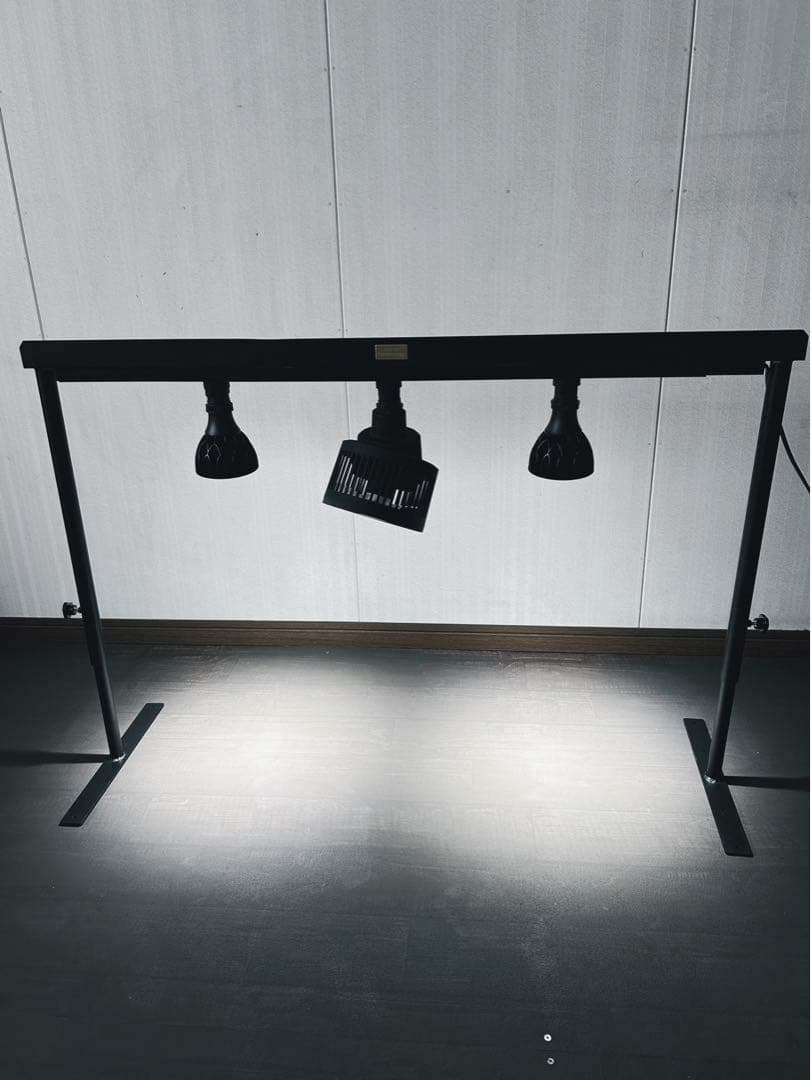 ☆送料込み☆ライトレールスタンド0.5m即購入OK 育成管理　アガベ　塊根　什器